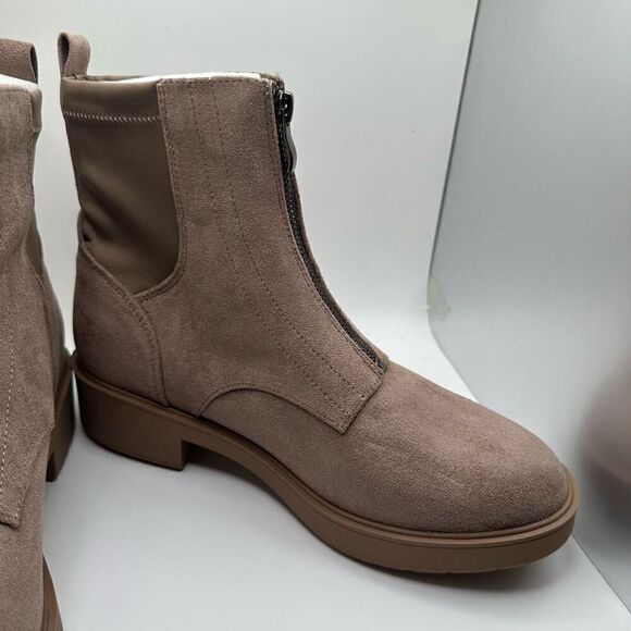 CUSHIONAIRE Women's Hackett zipper boot +Memory Foam 8.5 TAUPE NEW - Picture 6 of 7